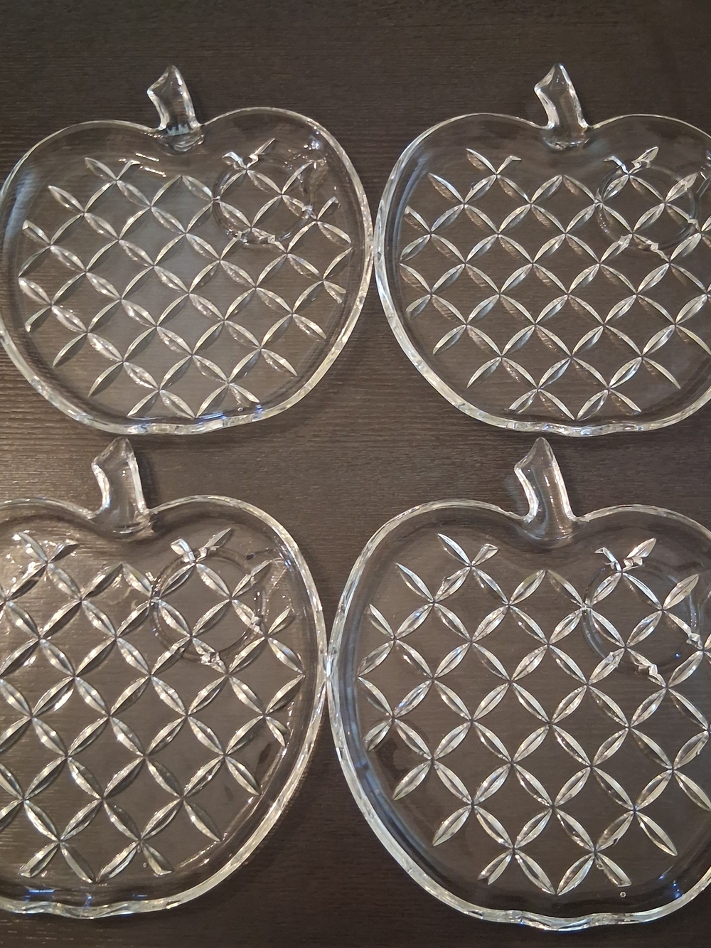 Set of 4 Hazel-Atlas Orchard Crystal Apple Snack Tray, Diamond Pattern, Glossy